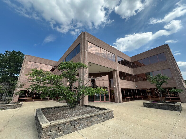 Primary Photo Of 1717 Park St, Naperville Office For Lease