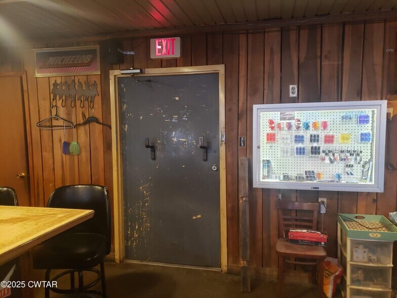 More Photos Of 1053 N Main St, Milan General Retail For Sale