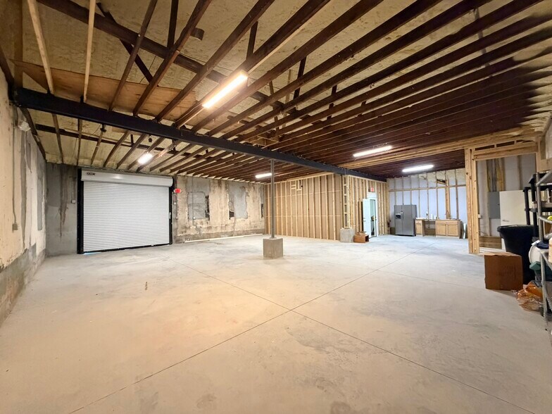 More Photos Of 1959 Jacksonville Rd, North Charleston Flex For Lease