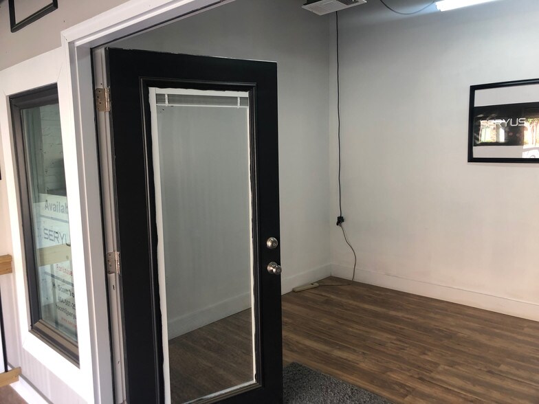 More Photos Of 235 Walker St, Atlanta Research And Development For Lease