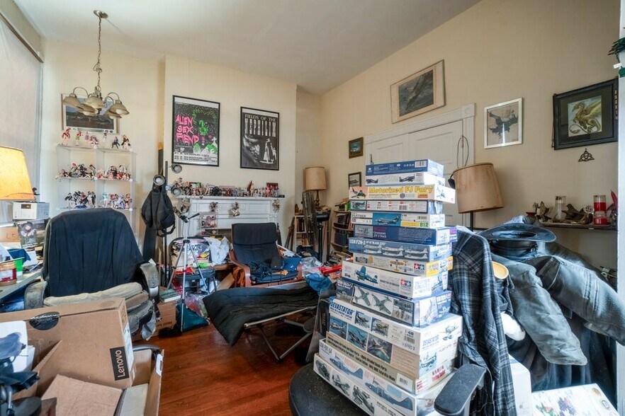 More Photos Of , Baltimore General Retail For Sale