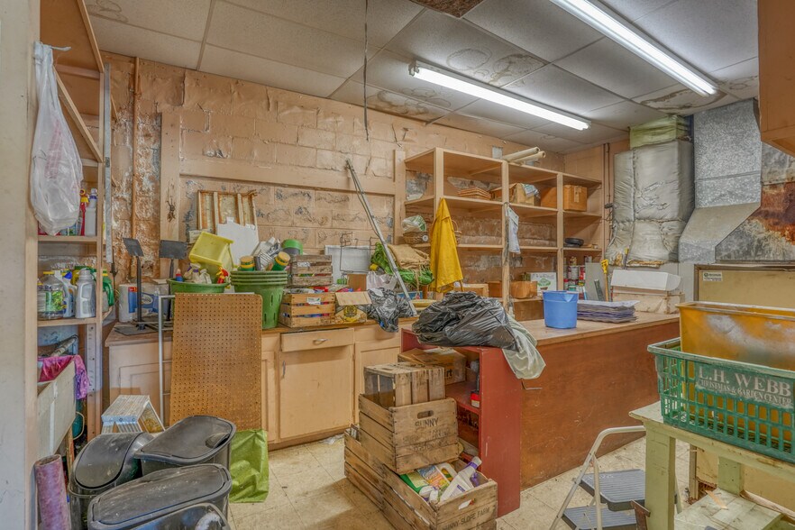More Photos Of 6975 Old Beach Rd, Frederica Auto Repair For Sale