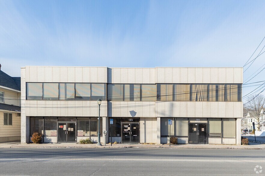 More Photos Of 185 Merrick Rd, Lynbrook Medical For Lease