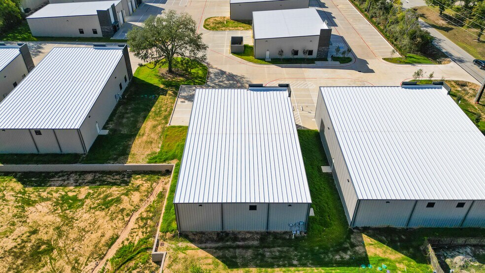 More Photos Of 15519 Jarvis Rd, Cypress Warehouse For Sale