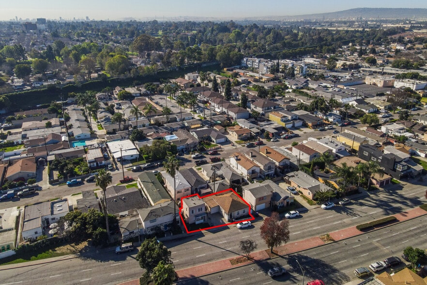 More Photos Of 242 E Del Amo Blvd, Long Beach Multifamily For Sale