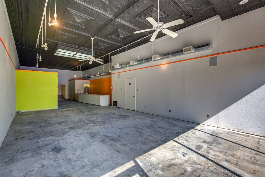 More Photos Of 1213 Washington St, Commerce Storefront Retail Office For Sale