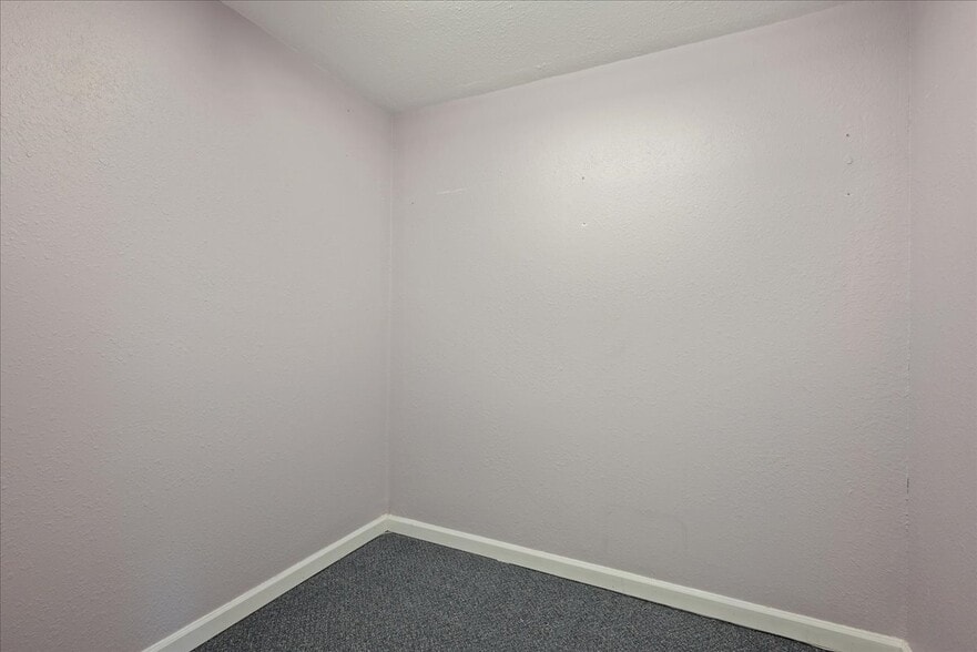 More Photos Of 1919 Morrie Ave, Cheyenne Office For Sale