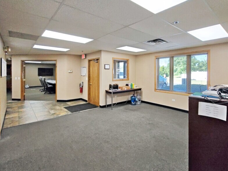 More Photos Of 1760 Commerce Dr, Montgomery Warehouse For Lease