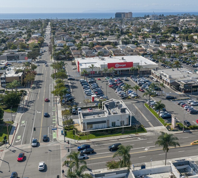 More Photos Of 299 E 17th St, Costa Mesa General Retail For Lease