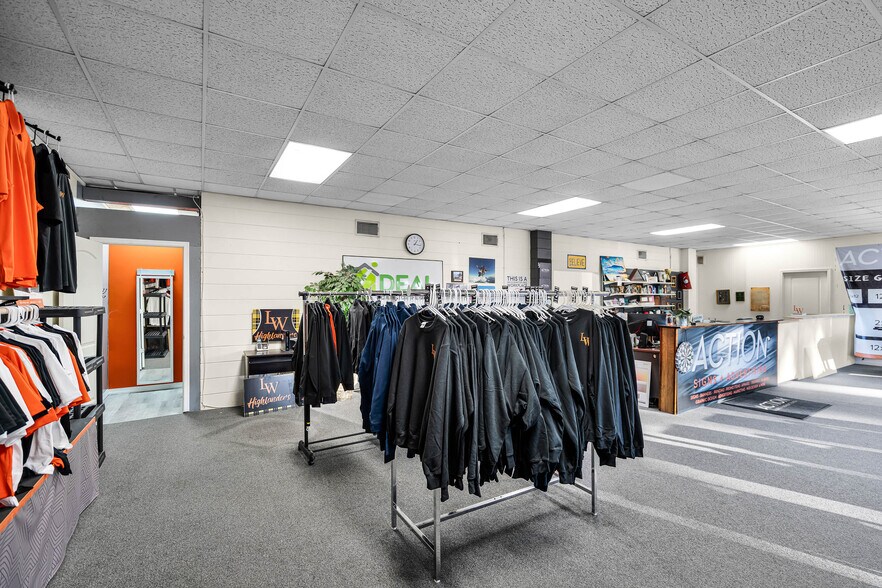 More Photos Of 107 E Polk Ave, Lake Wales General Retail For Sale