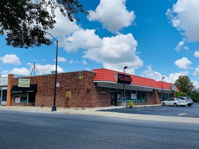 More Photos Of 7642-7650 W Touhy Ave, Chicago Storefront Retail Office For Lease