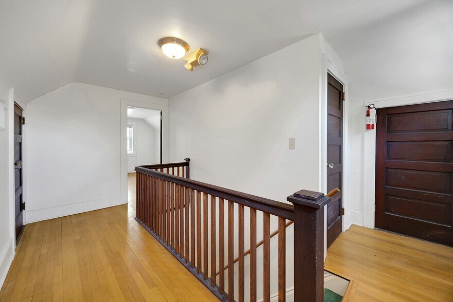 More Photos Of 225 Liberty St, Little Ferry Office For Sale