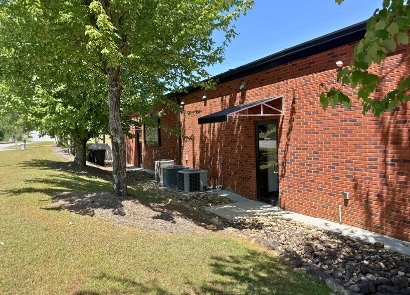 More Photos Of 3149 Atlanta Hwy, Athens Office For Sale