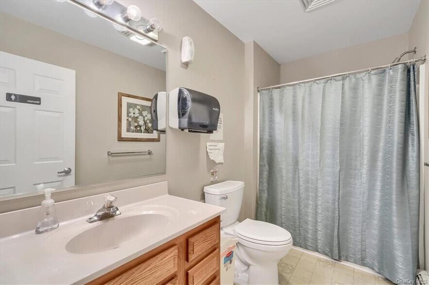 More Photos Of 2679 Route 17M, Goshen Medical For Lease