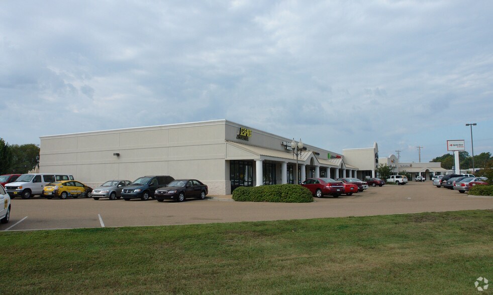 More Photos Of 4205-4243 Lakeland Dr, Flowood Unknown For Lease