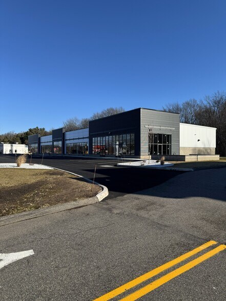 More Photos Of 212 Talcottville Rd, Vernon General Retail For Lease