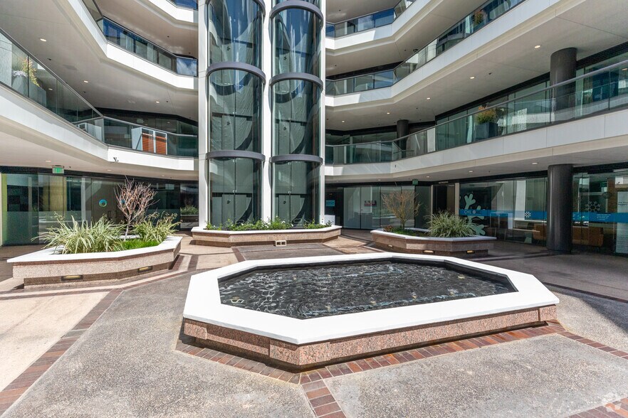 More Photos Of 7825 Fay Ave, La Jolla Office For Lease