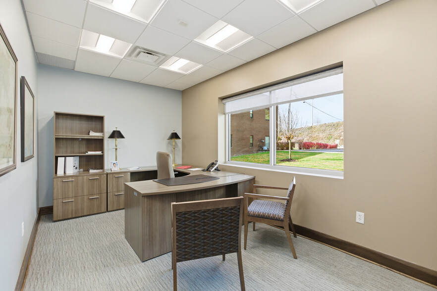 More Photos Of 3009 Washington Rd, McMurray Office For Sale