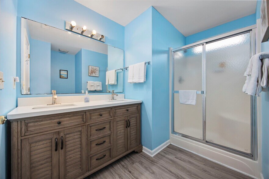 More Photos Of 412 S Seaside Dr, Surfside Beach Multifamily For Sale