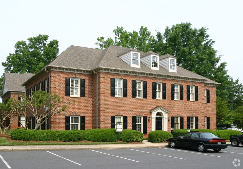 More Photos Of 6719 Fairview Rd, Charlotte Medical For Lease