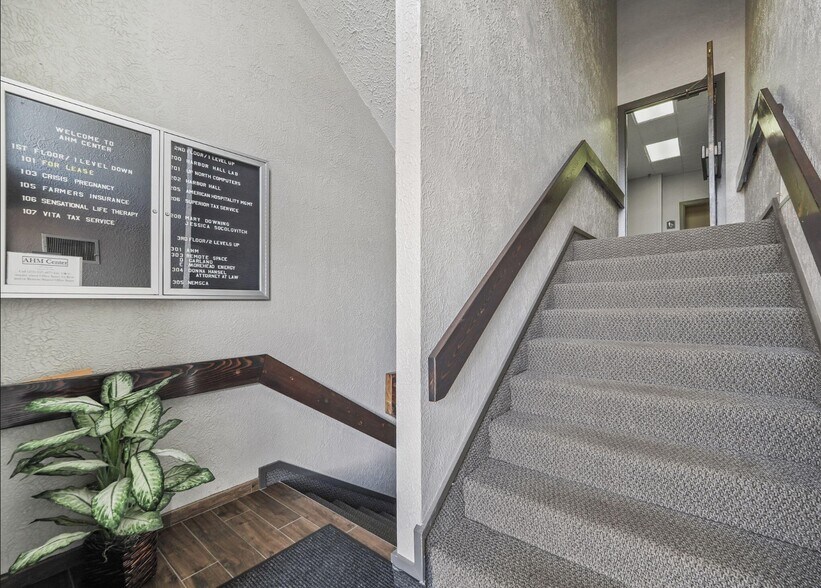 More Photos Of 520 N Main St, Cheboygan Office For Sale