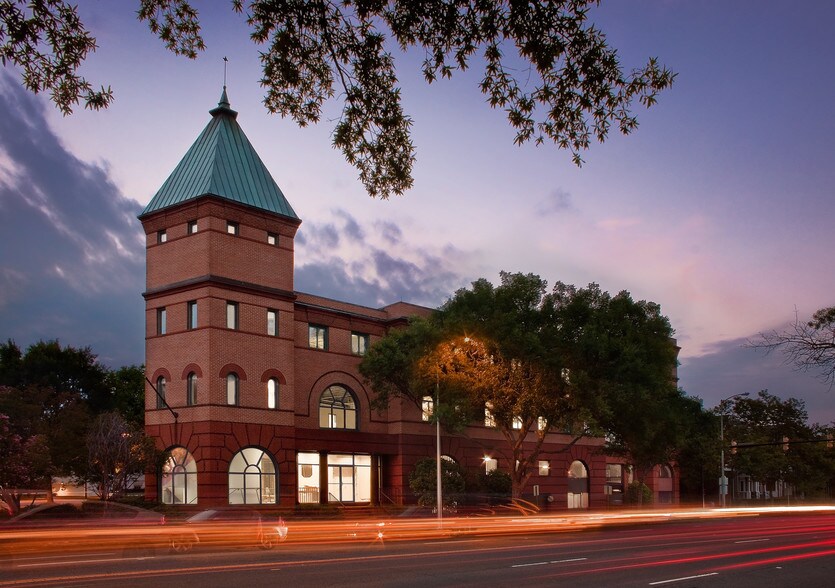Primary Photo Of 950 N Washington St, Alexandria Coworking Space