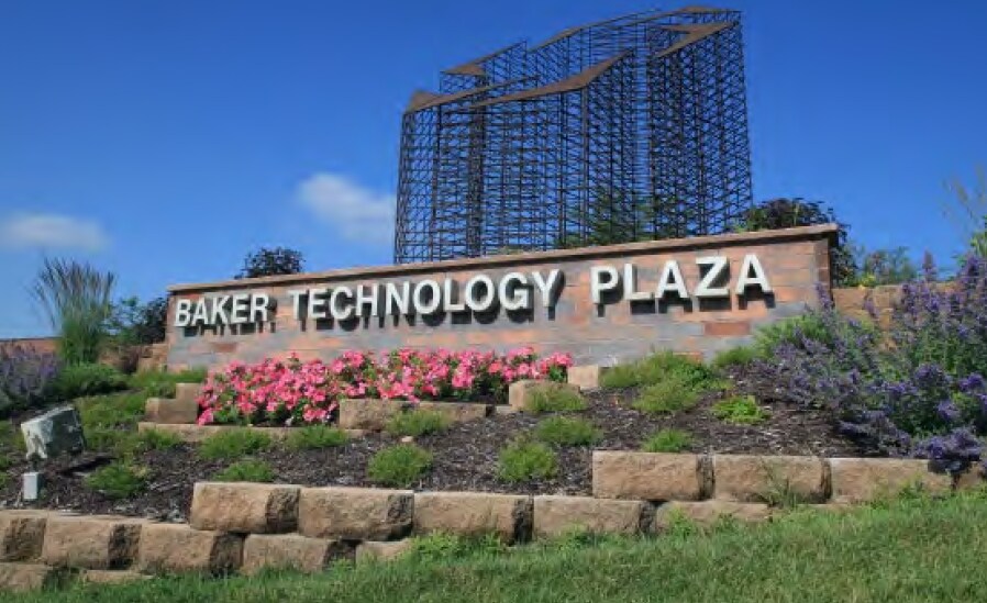 More Photos Of 5929 Baker Rd, Minnetonka Flex For Lease