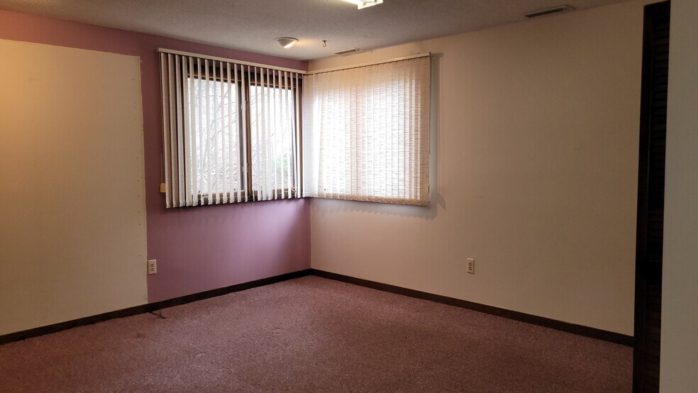 More Photos Of 365 Storrs Rd, Mansfield Center Healthcare For Sale