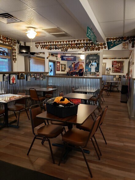 More Photos Of 314-316 Pat Booker Rd, Universal City Restaurant For Sale