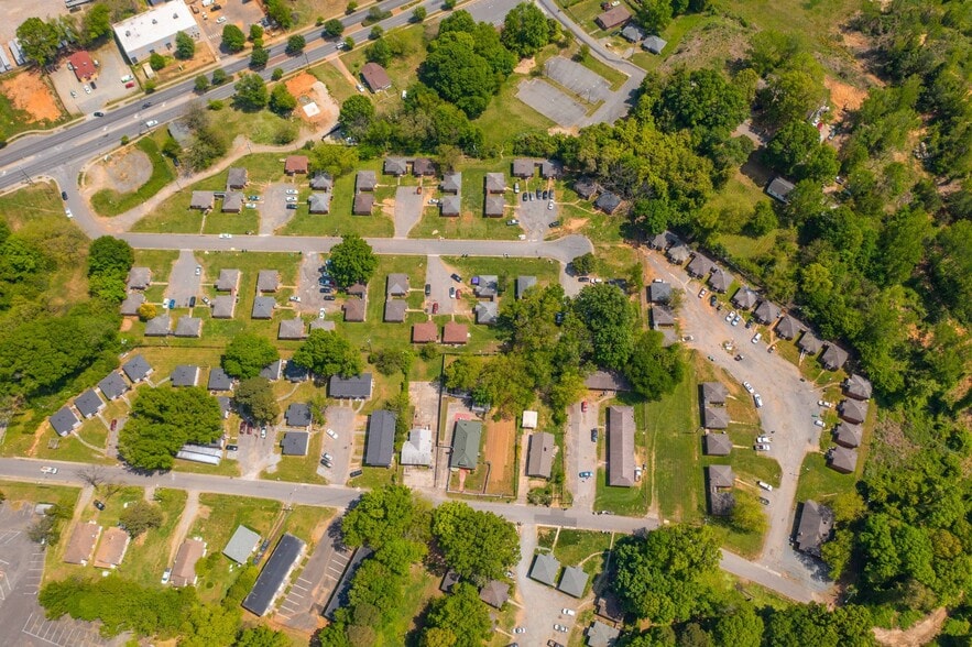 More Photos Of 2479 Julia Ave, Charlotte Apartments For Sale