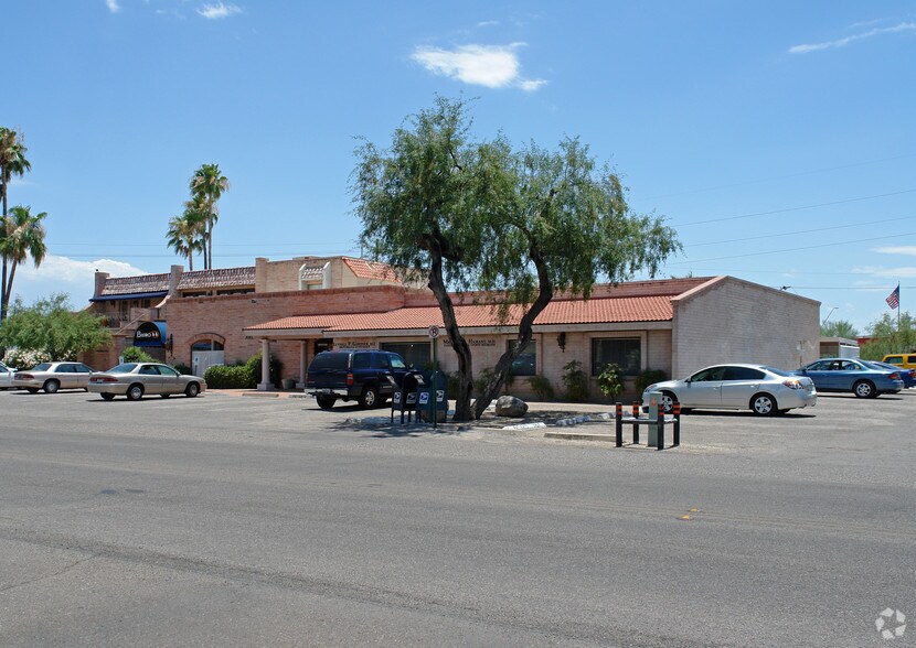 More Photos Of 6761 E Tanque Verde Rd, Tucson Unknown For Lease