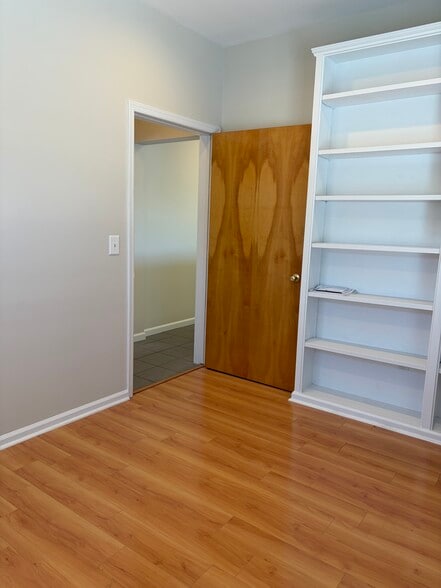 More Photos Of 123 Paris Ave, Northvale Office For Lease