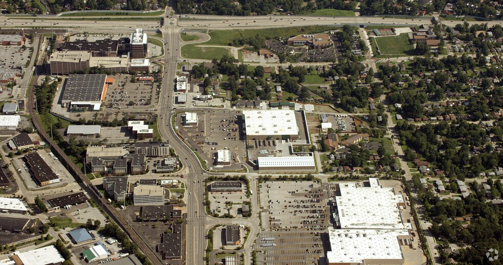 More Photos Of 1600 S Hanley Rd, Saint Louis Unknown For Lease
