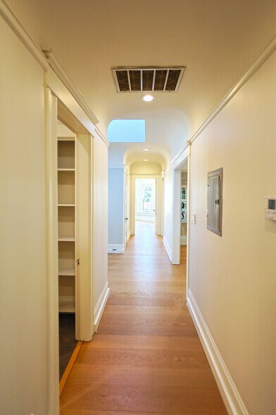 More Photos Of 2035-2037 Ashby Ave, Berkeley Storefront Retail Residential For Sale