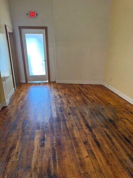 More Photos Of 419 Lincoln St, Marlborough Light Manufacturing For Lease