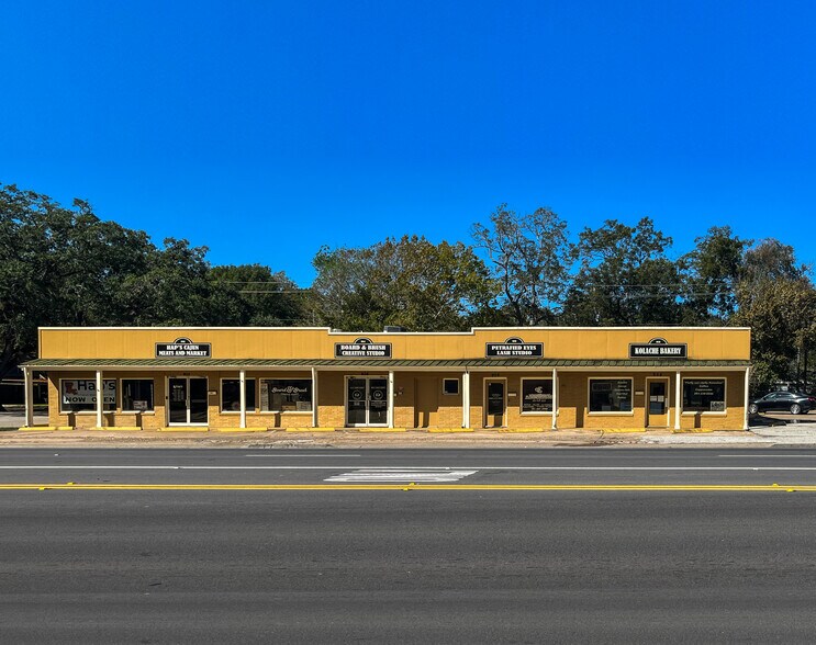 More Photos Of 902-908 E Main St, League City Storefront Retail Office For Lease