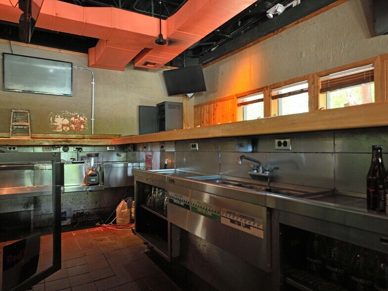 More Photos Of 5195 Fernandina Rd, Harbison Restaurant For Sale