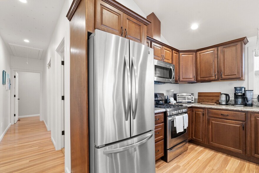 More Photos Of 420 Capitola Road Ext, Santa Cruz Apartments For Sale
