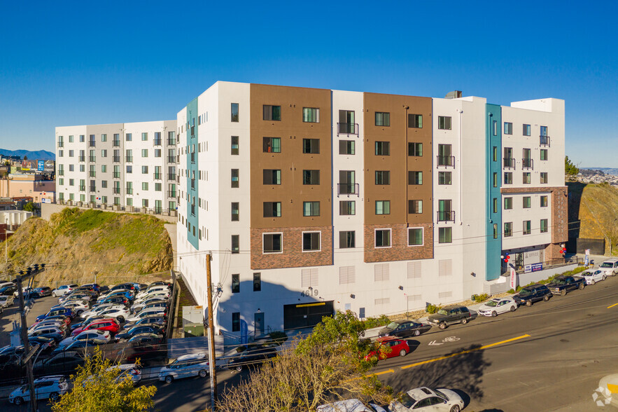 Primary Photo Of 4619 Brunswick St, Daly City Apartments For Lease