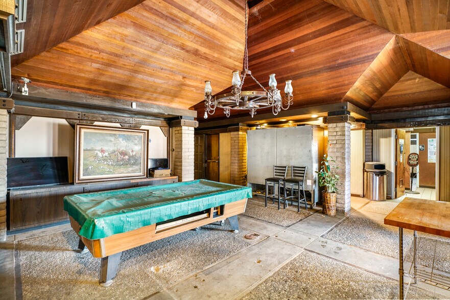 More Photos Of 4070 Country Rd 89, Dunnigan Restaurant For Sale