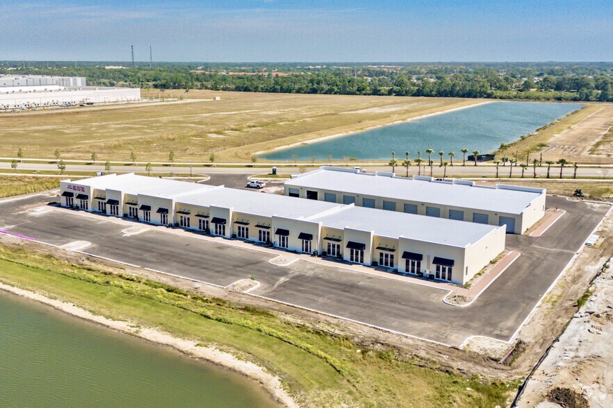 More Photos Of 11950 SW Tom Mackie Blvd, Port Saint Lucie Light Manufacturing For Lease