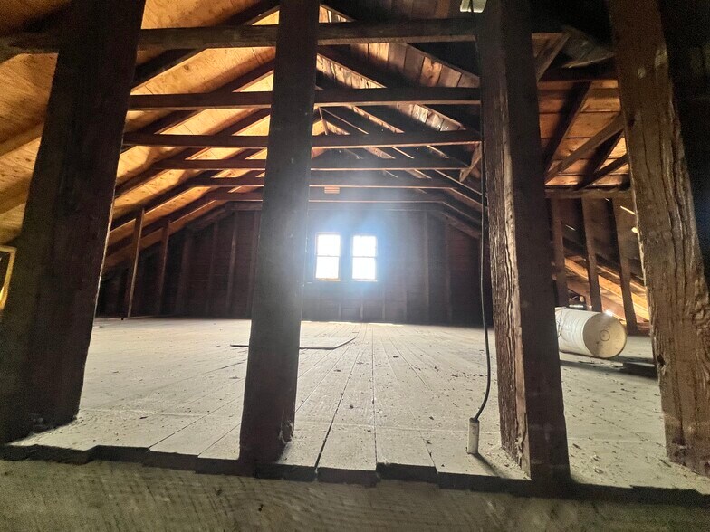 More Photos Of 8200 Perry Hwy, Pittsburgh Freestanding For Sale