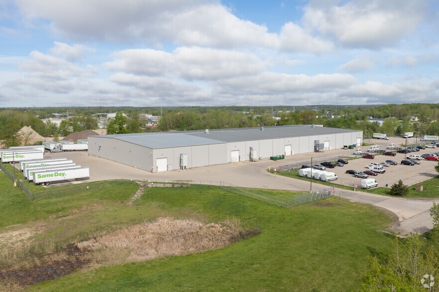 More Photos Of 3378 3 Mile Rd NW, Grand Rapids Distribution For Lease