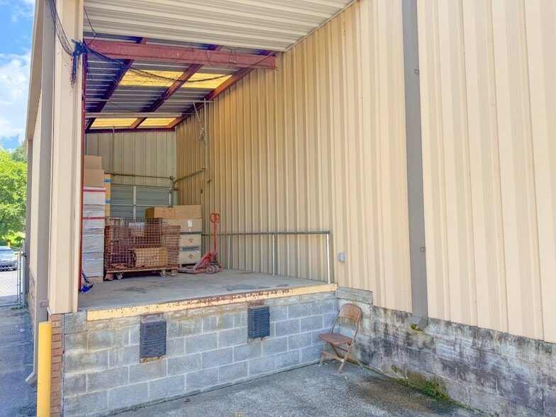 More Photos Of 2335 Columbia Hwy, Pulaski Industrial For Sale