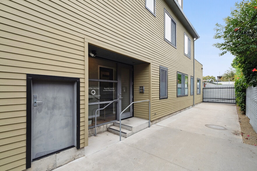 More Photos Of 1010 Grayson St, Berkeley Office Residential For Sale