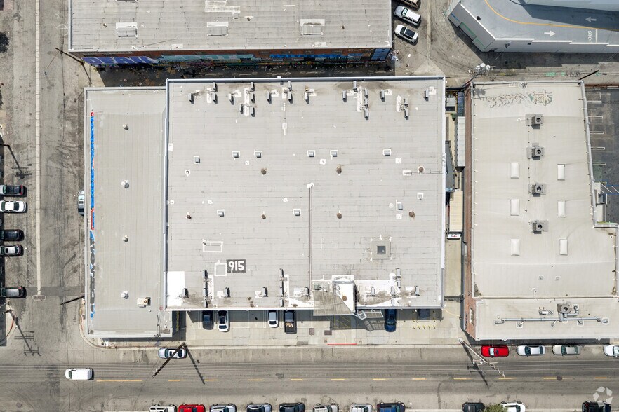 More Photos Of 915 Mateo St, Los Angeles Office For Lease