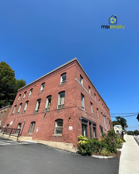 More Photos Of 42-67 Eastern Ave, Saint Johnsbury Loft Creative Space For Lease