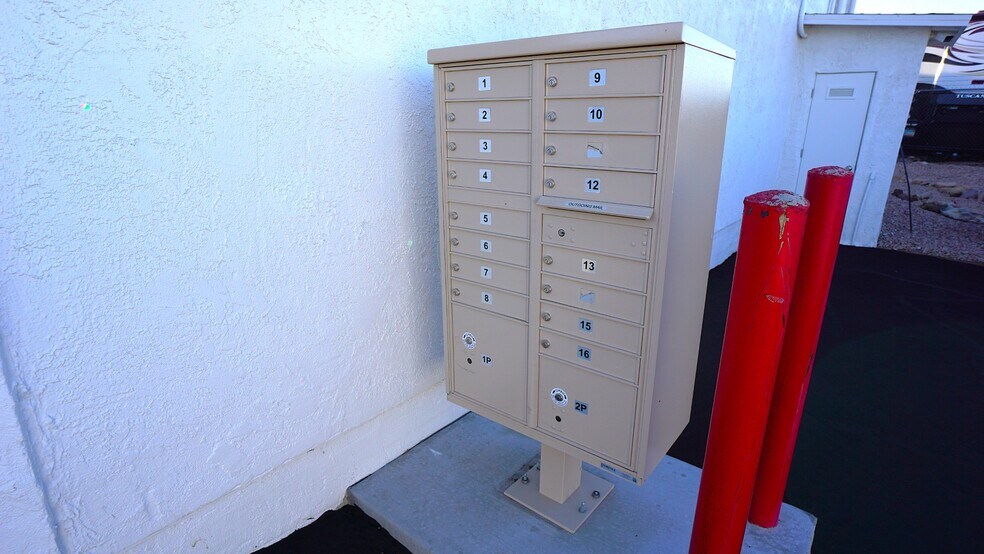 More Photos Of 4030 Stockton Hill Rd, Kingman Light Distribution For Sale