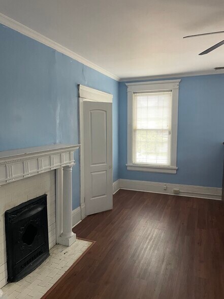 More Photos Of 1101 N Mangum St, Durham Storefront Retail Office For Lease