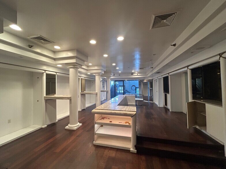 More Photos Of 736-738 Bellefonte St, Pittsburgh General Retail For Sale